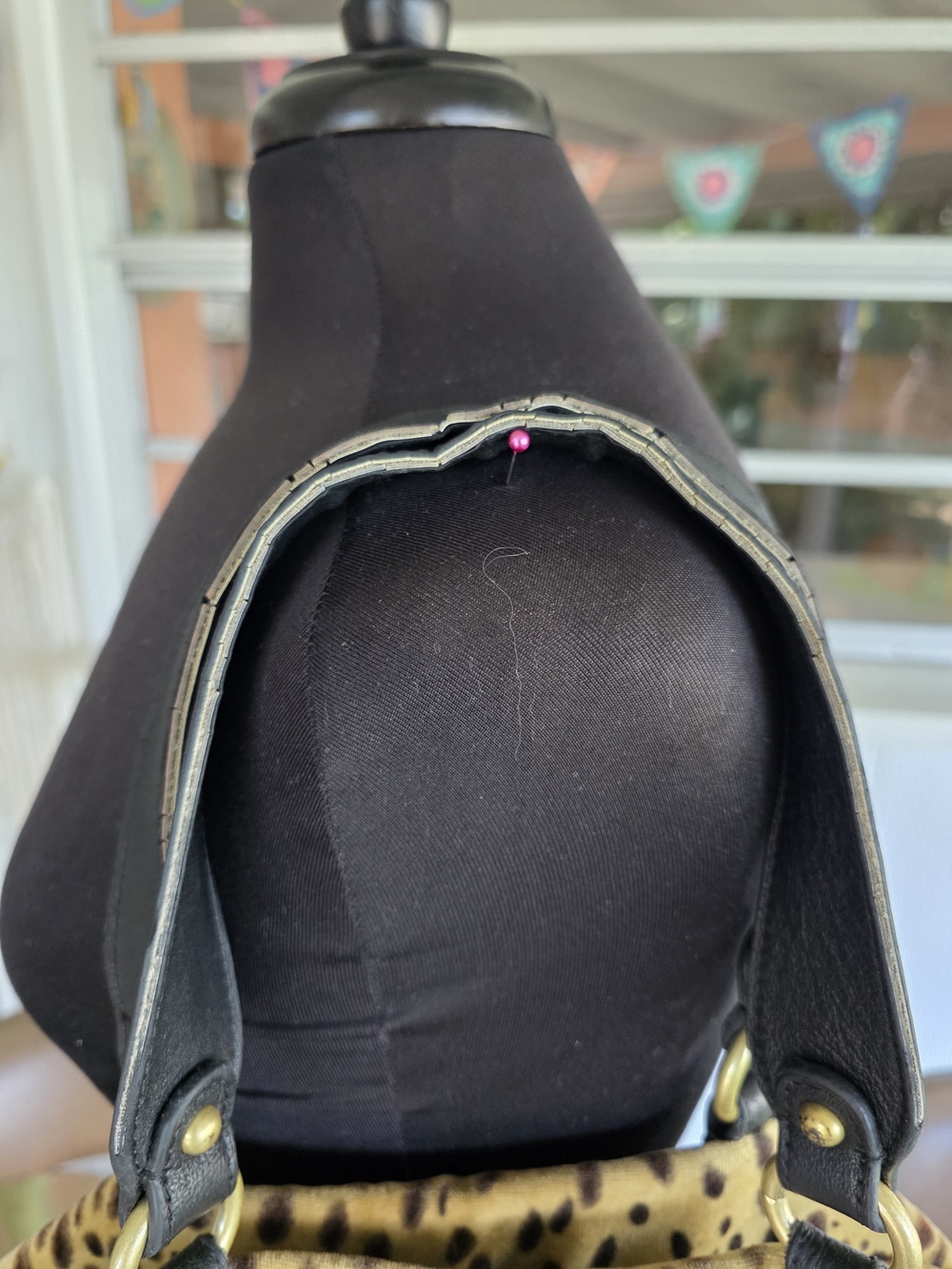 Juicy Couture Leopard Velour Shoulder Bag Y2K Black Trim and Gold Hardware - Picture 9 of 16